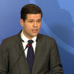 B833E1DB-2A8E-401A-A2AE-200357040F36_w1200_r1_s